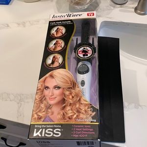 Brand new Kiss instawave automatic curler nwot